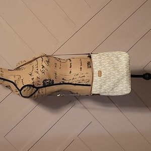 Michael Kors Crossbody Purse